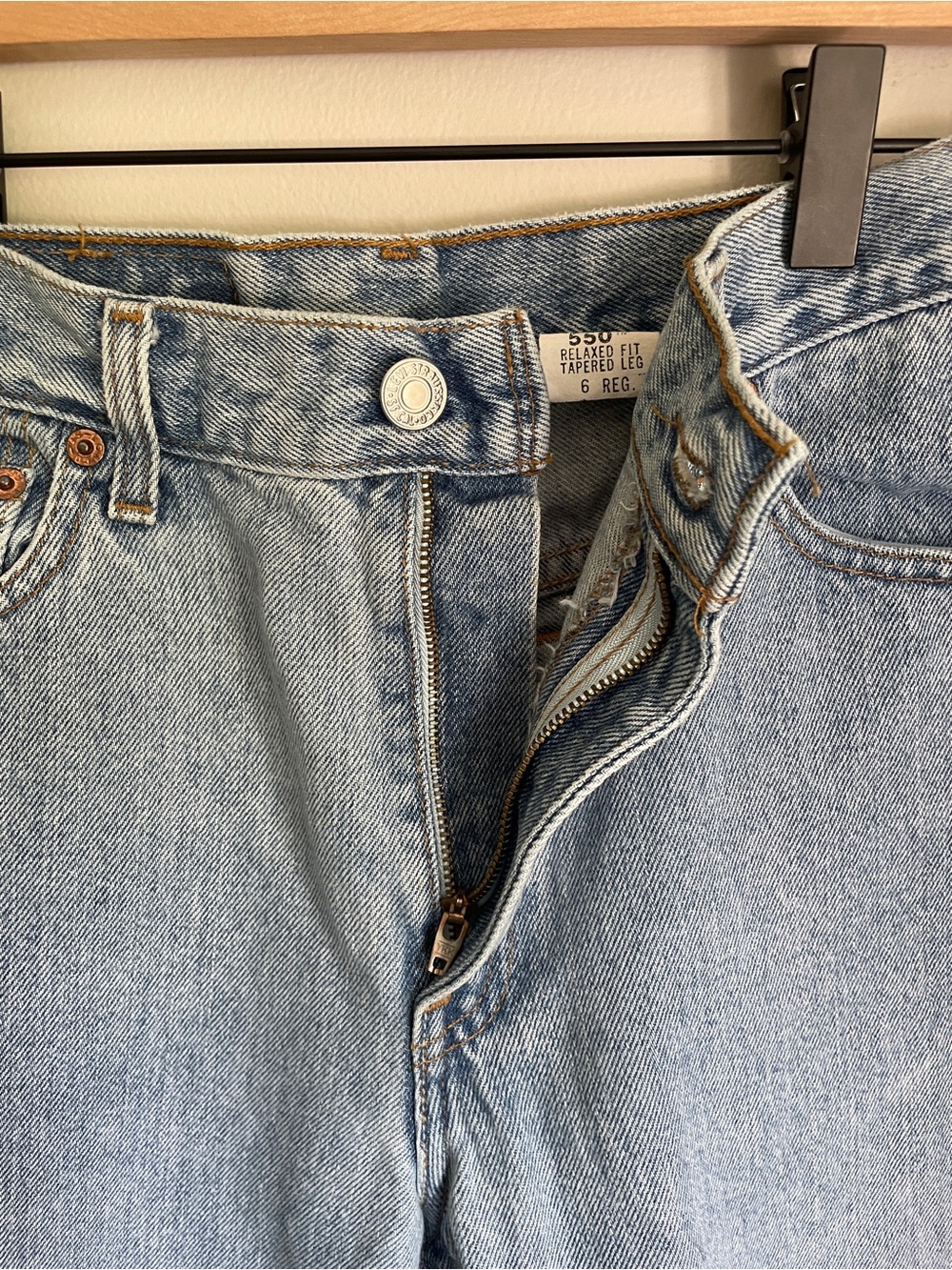 Vintage Levi’s 550 Relaxed Fit Tapered Leg Denim Jeans Women’s Size 6 / 27 - Picture 7 of 7